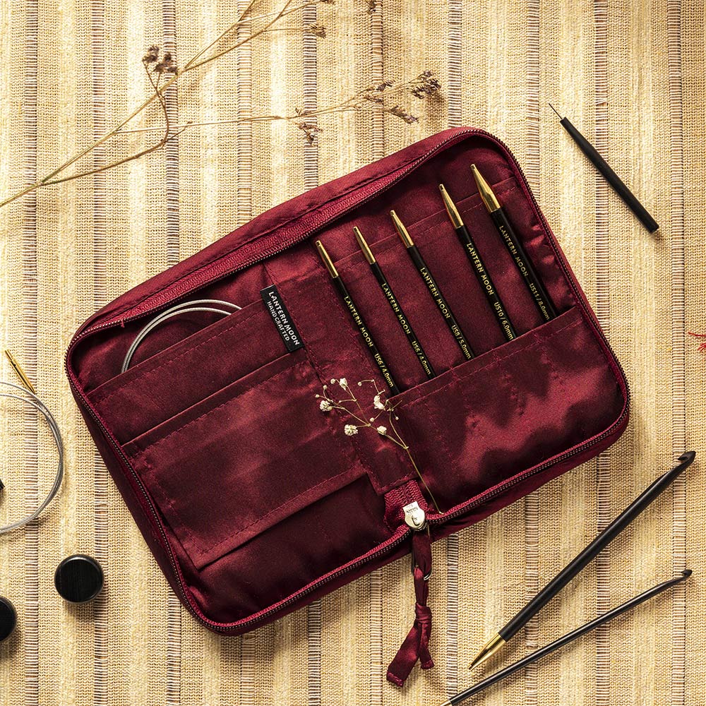 Crochet Hook Case / Organizer, Holder / Leather Case for Knitters